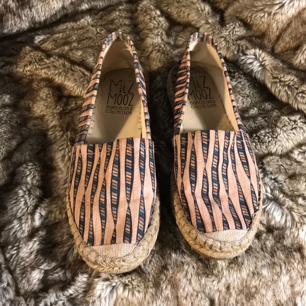 Nordstrom Miz Mooz Barcelona Collection patterned espadrille flats - Picture 3 of 7